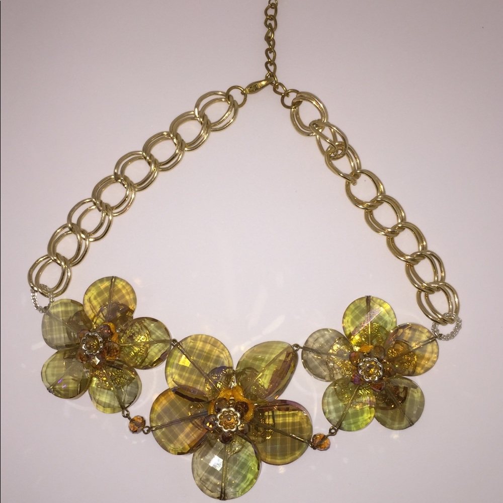 Statement Making 3d Flower Necklace - image 4